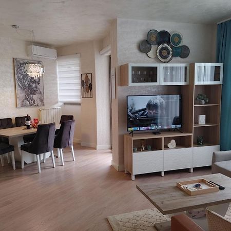 Gigi Apartment เบลเกรด ภายนอก รูปภาพ